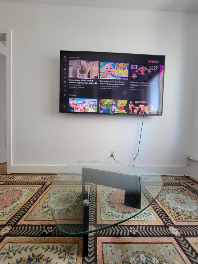 Small Condo In Montreal -Fast Wifi Zewnętrze zdjęcie