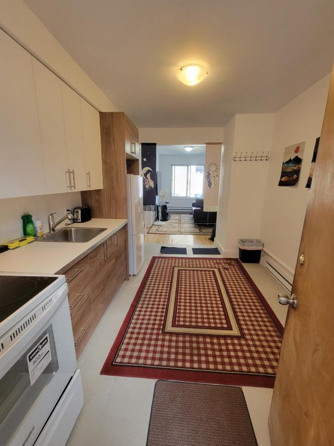Small Condo In Montreal -Fast Wifi Zewnętrze zdjęcie