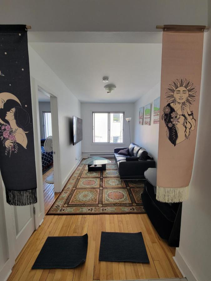 Small Condo In Montreal -Fast Wifi Zewnętrze zdjęcie