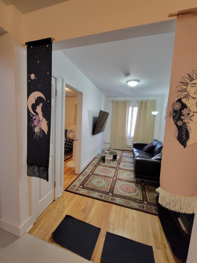 Small Condo In Montreal -Fast Wifi Zewnętrze zdjęcie